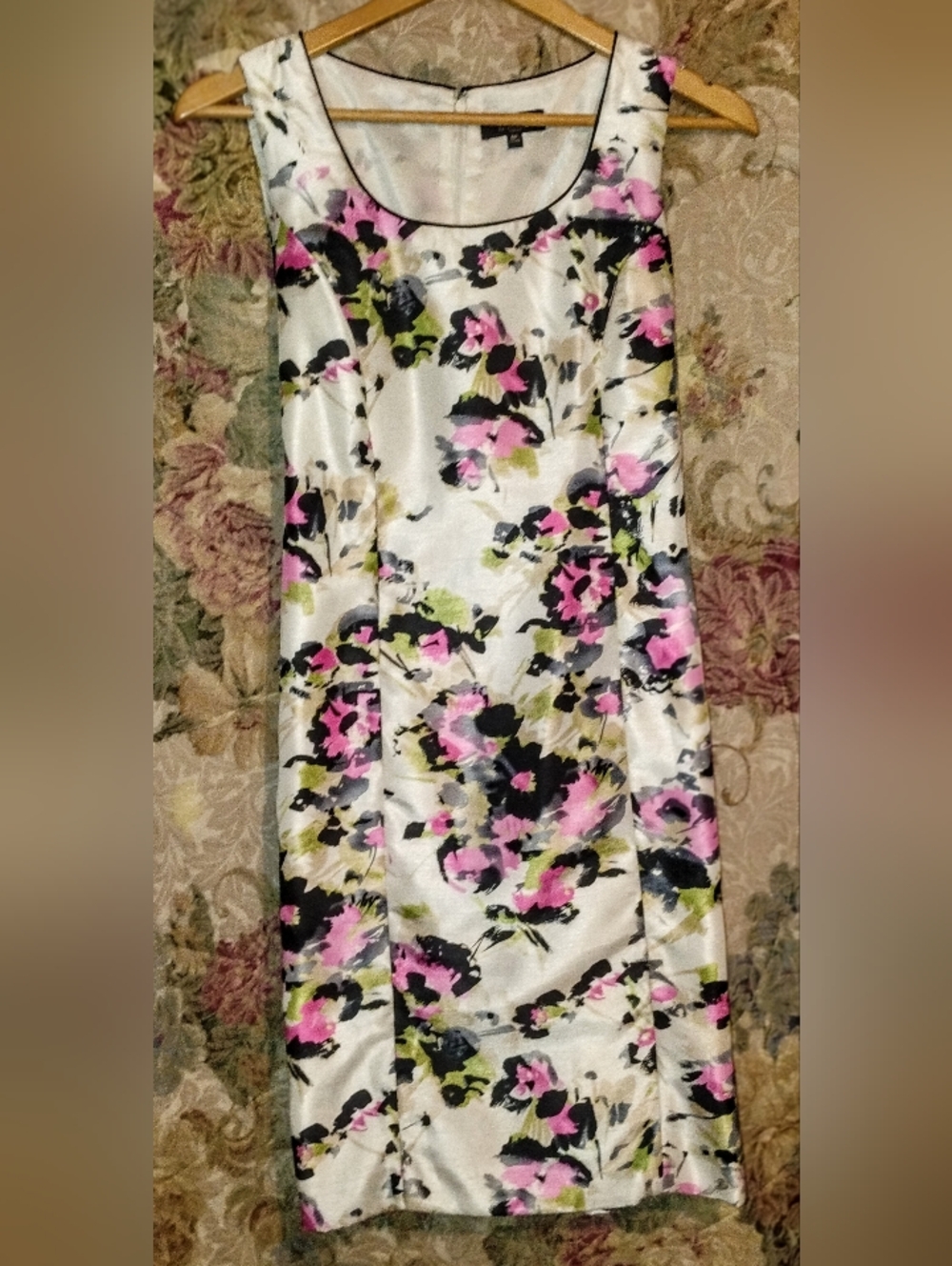 Alex Marie Sleeveless Floral Midi Dress White Black Pink